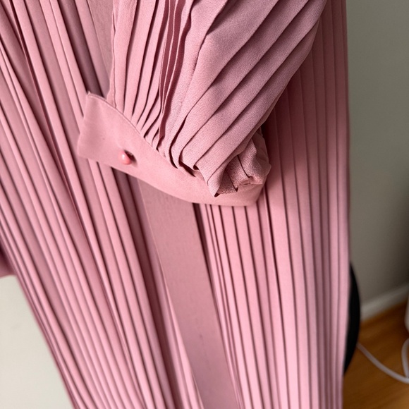 Dress - Picture 5 of 6